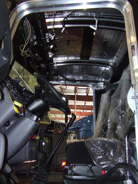 HushMat Universal Flat Top Truck Cab and Floor Sound and Heat Insulation kit 80001 Classic